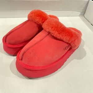 UGG disquette slippers